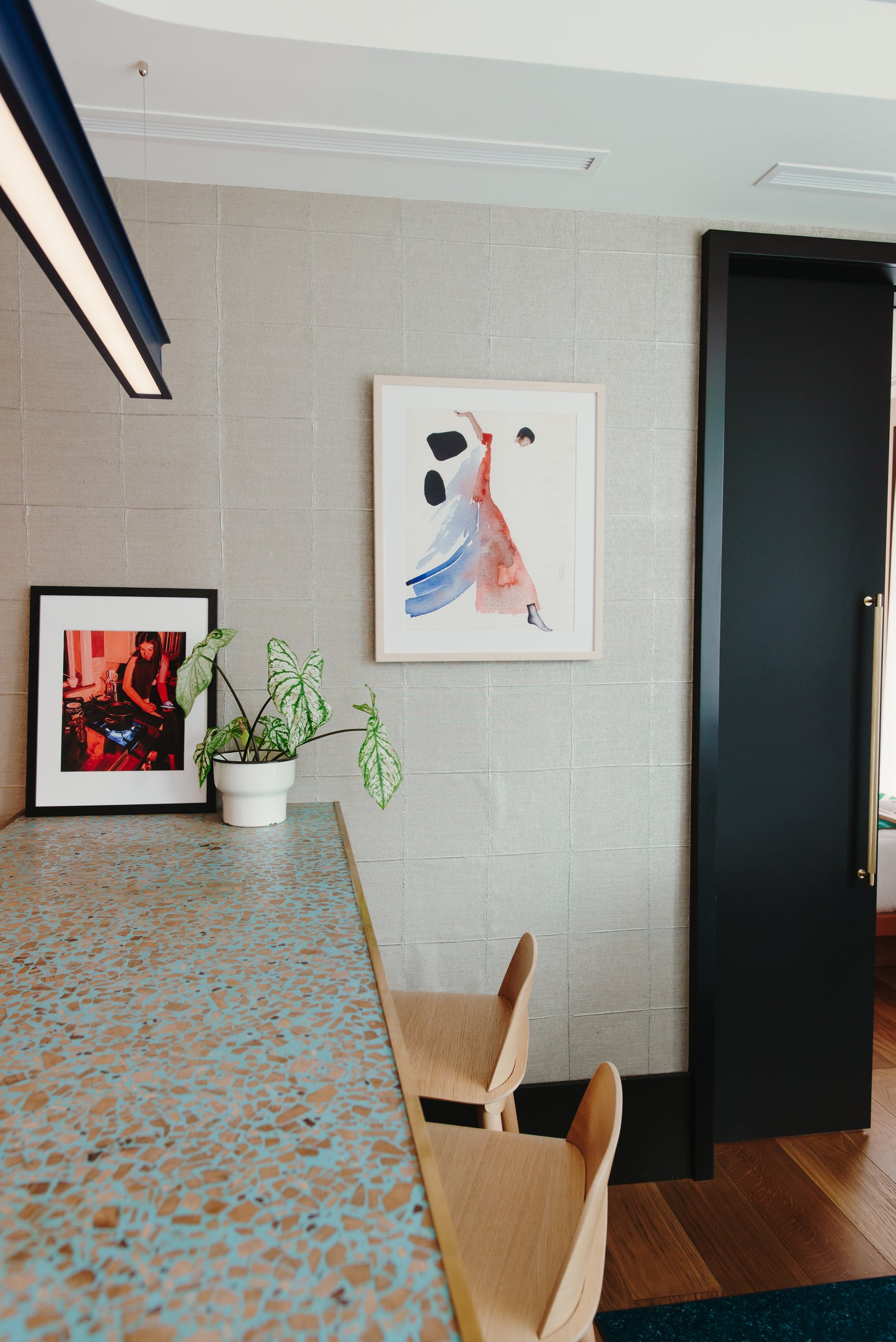 Ilaria Antolini / Lifting Stones