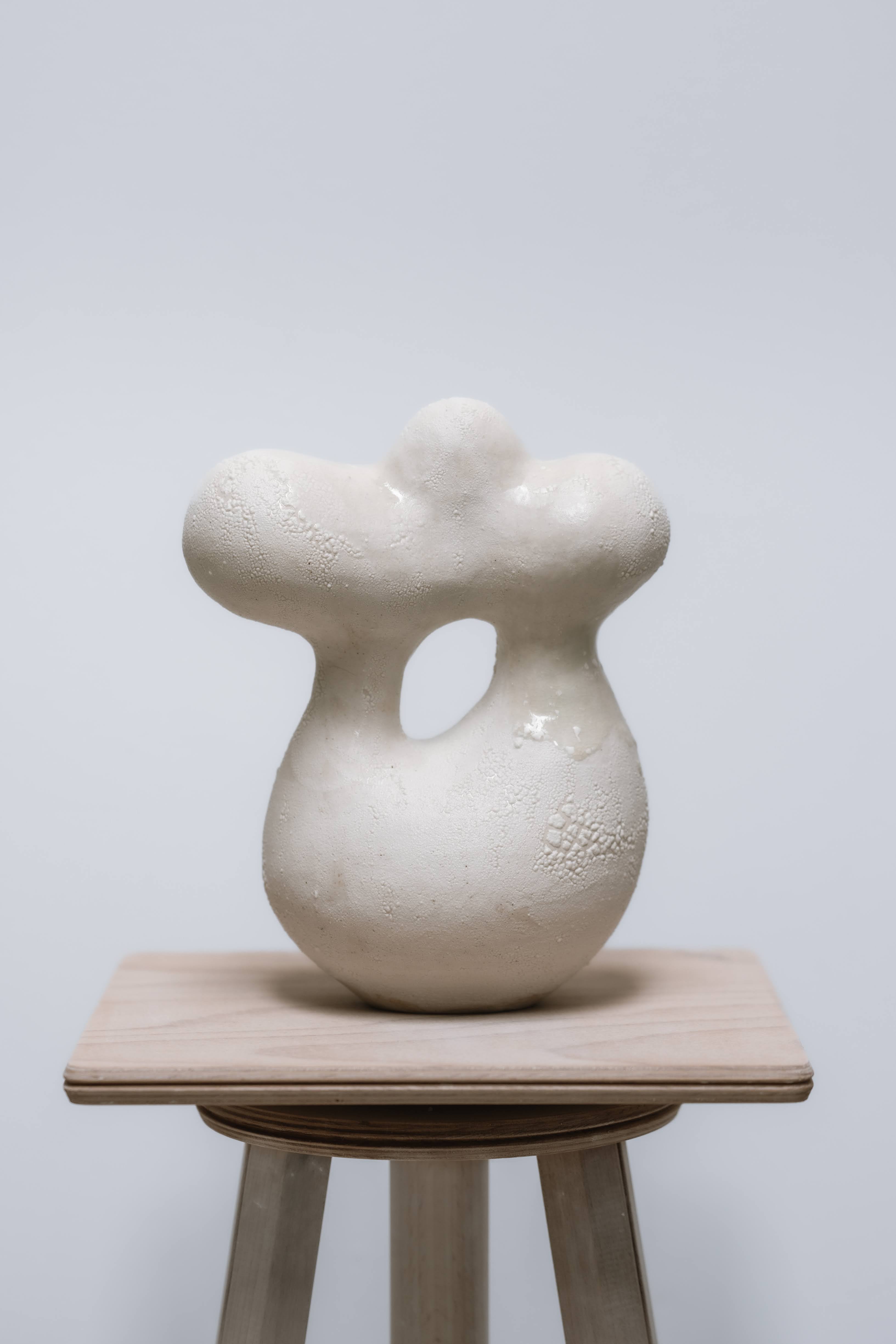 Olga Iacovlenco / Cloud White