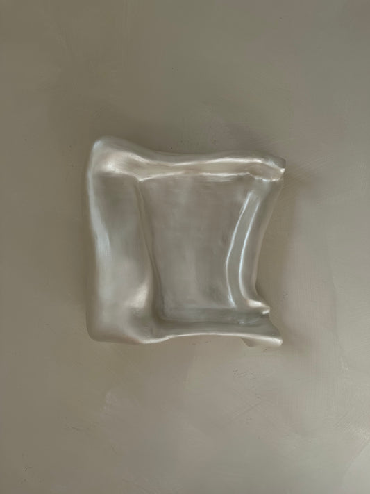 Gbemi Adesanya / Iridescent Reflections