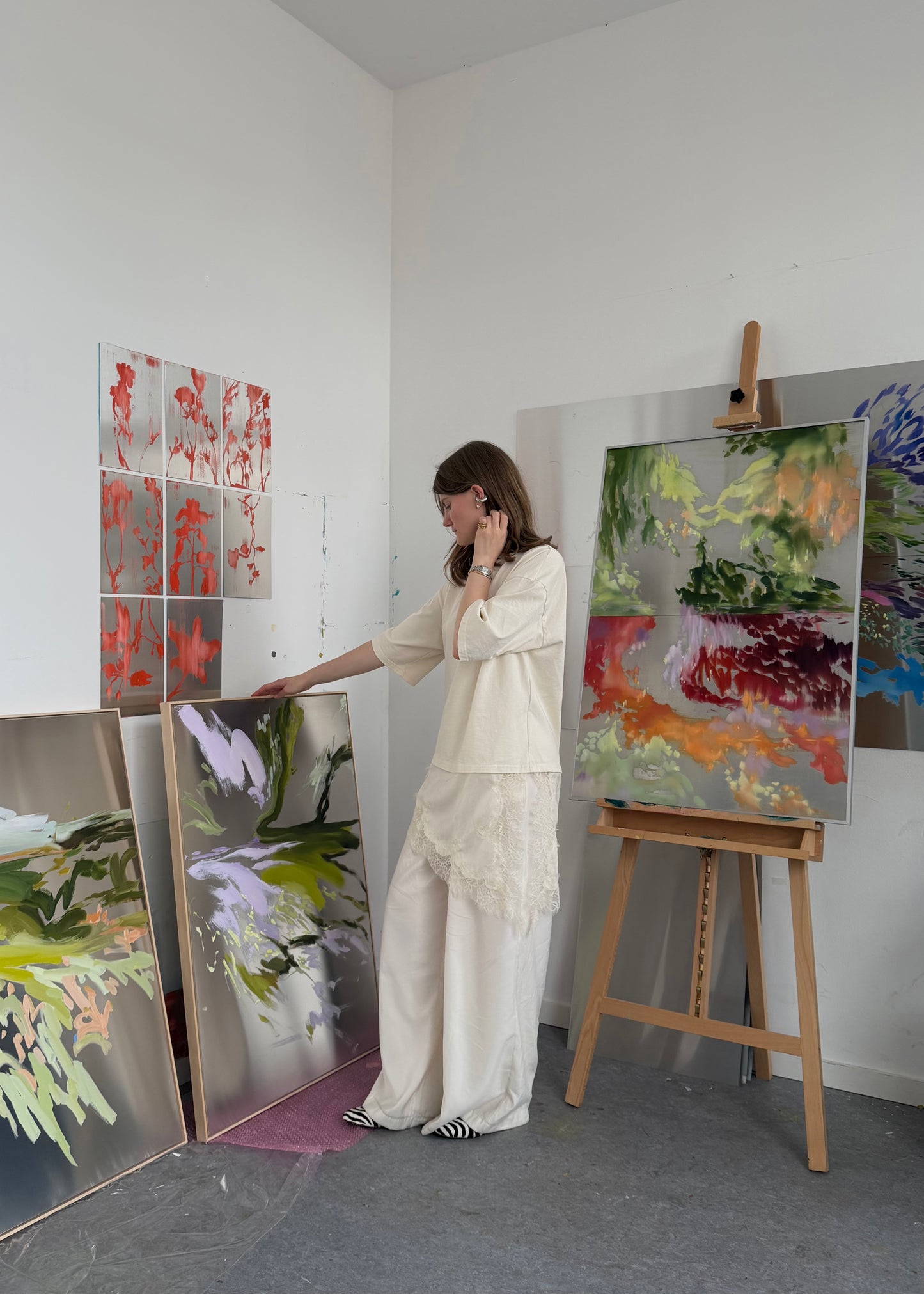 Olga Karika / Echo of Bloom. Red