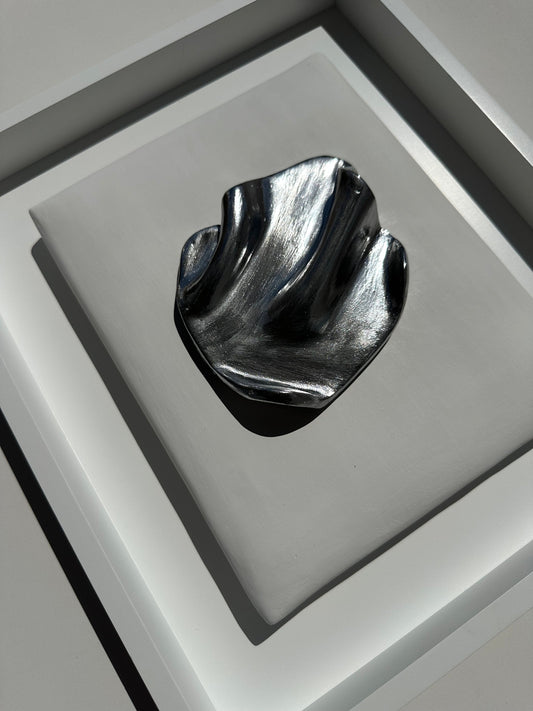 Gbemi Adesanya / Through The Static