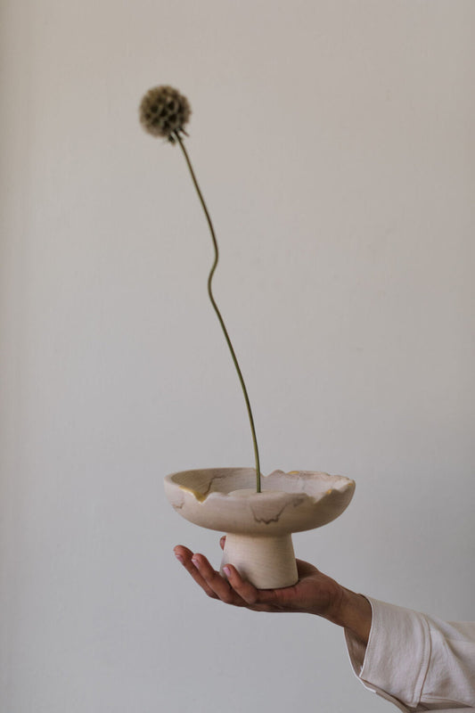 Pooja Pawaskar / Liv Ikebana-Style Vase