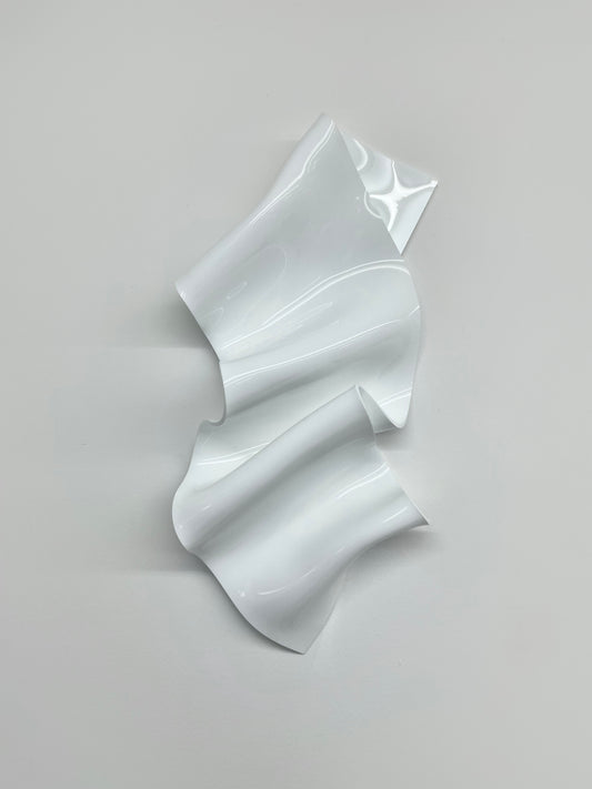 Michèle Caspers / White Shapes Petite VI