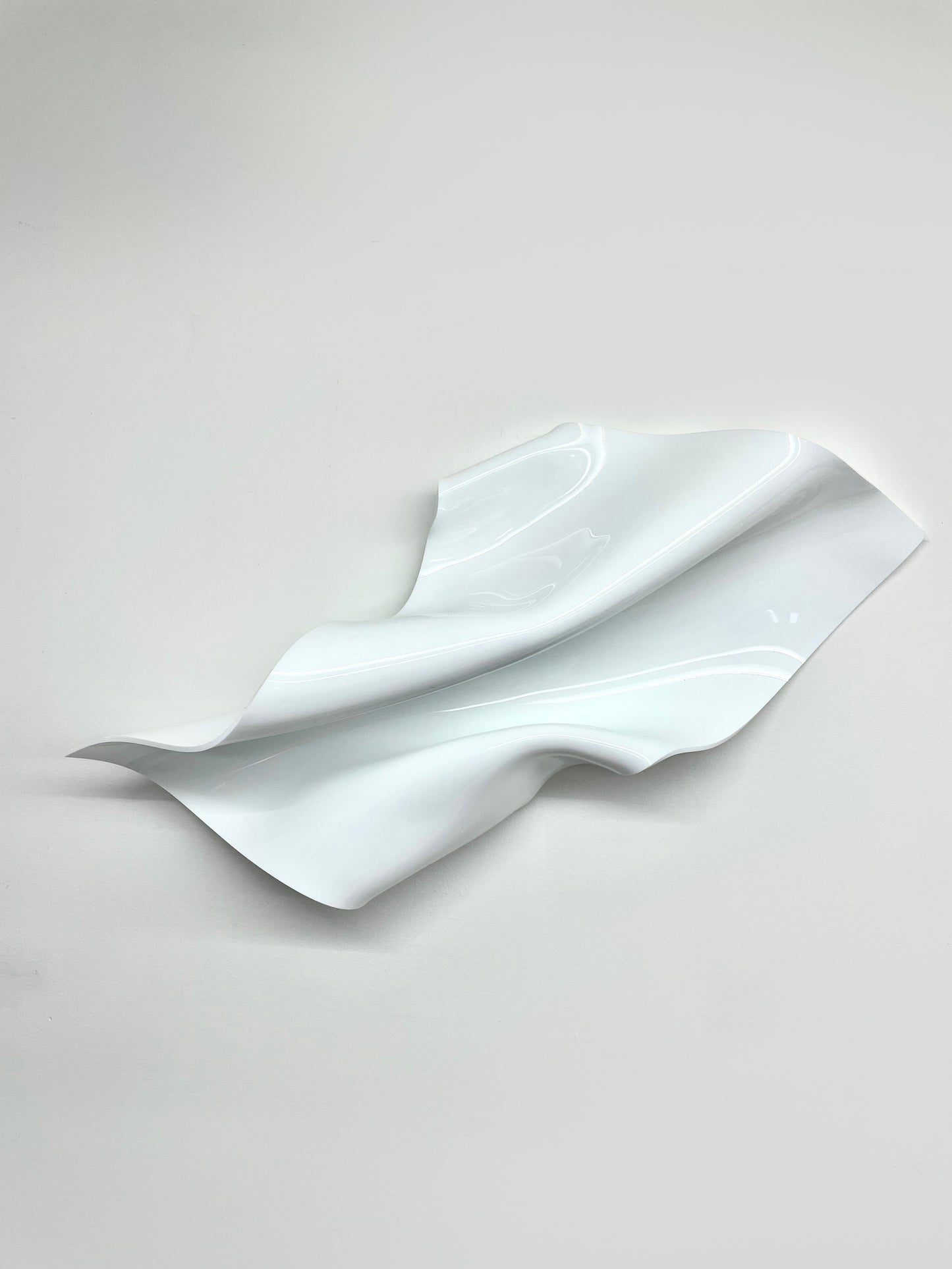 Michèle Caspers / White Shapes Petite V