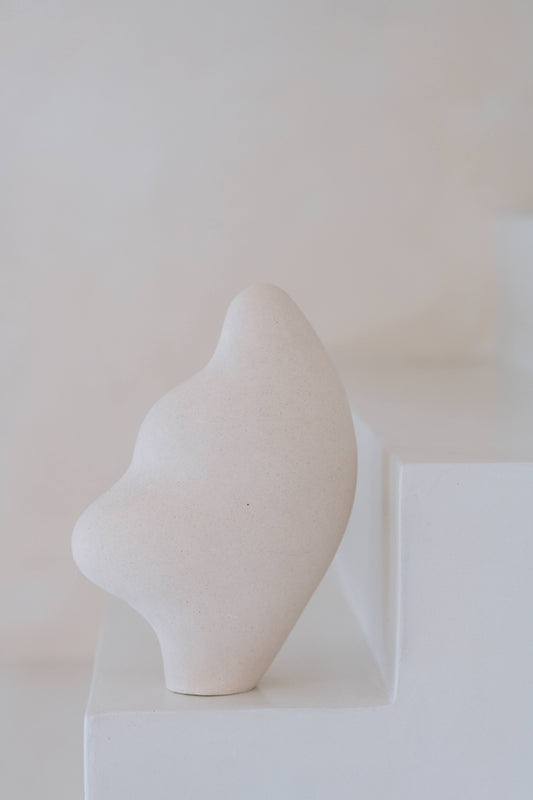 Olga Iacovlenco / White Sculpture