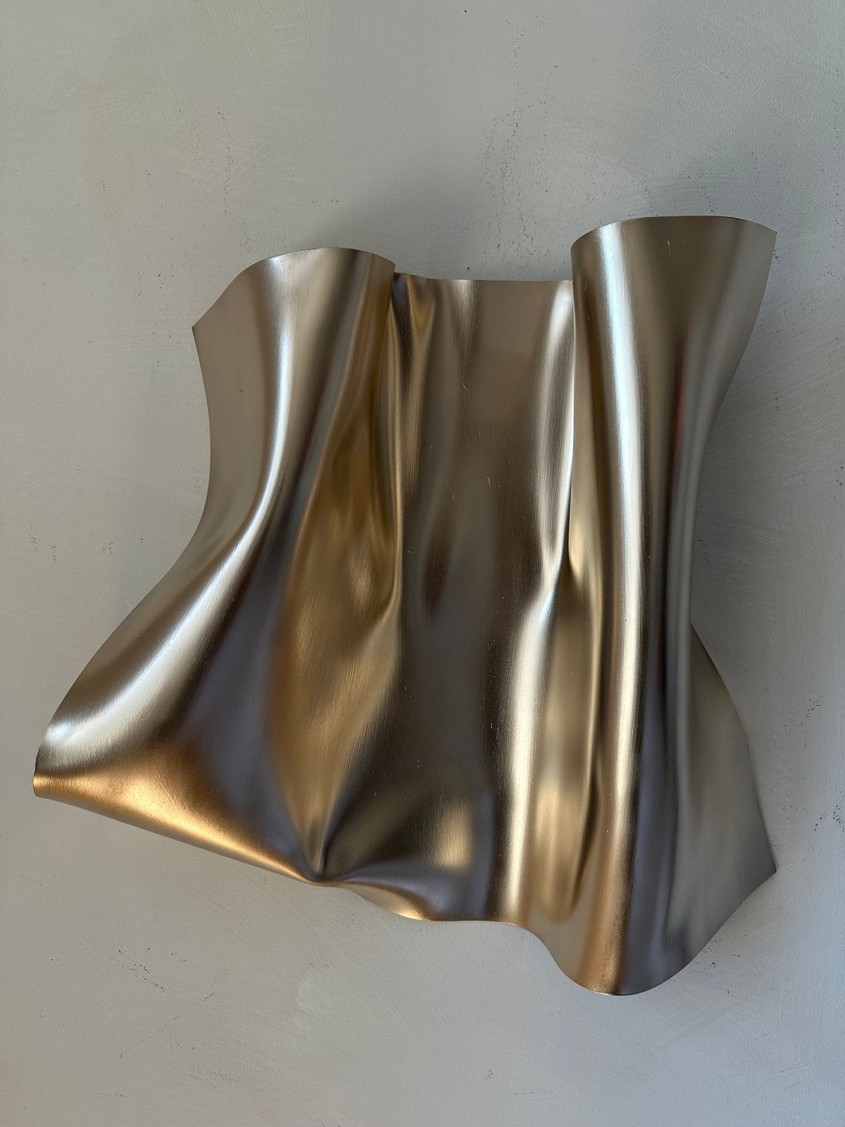 Gbemi Adesanya / Tempered