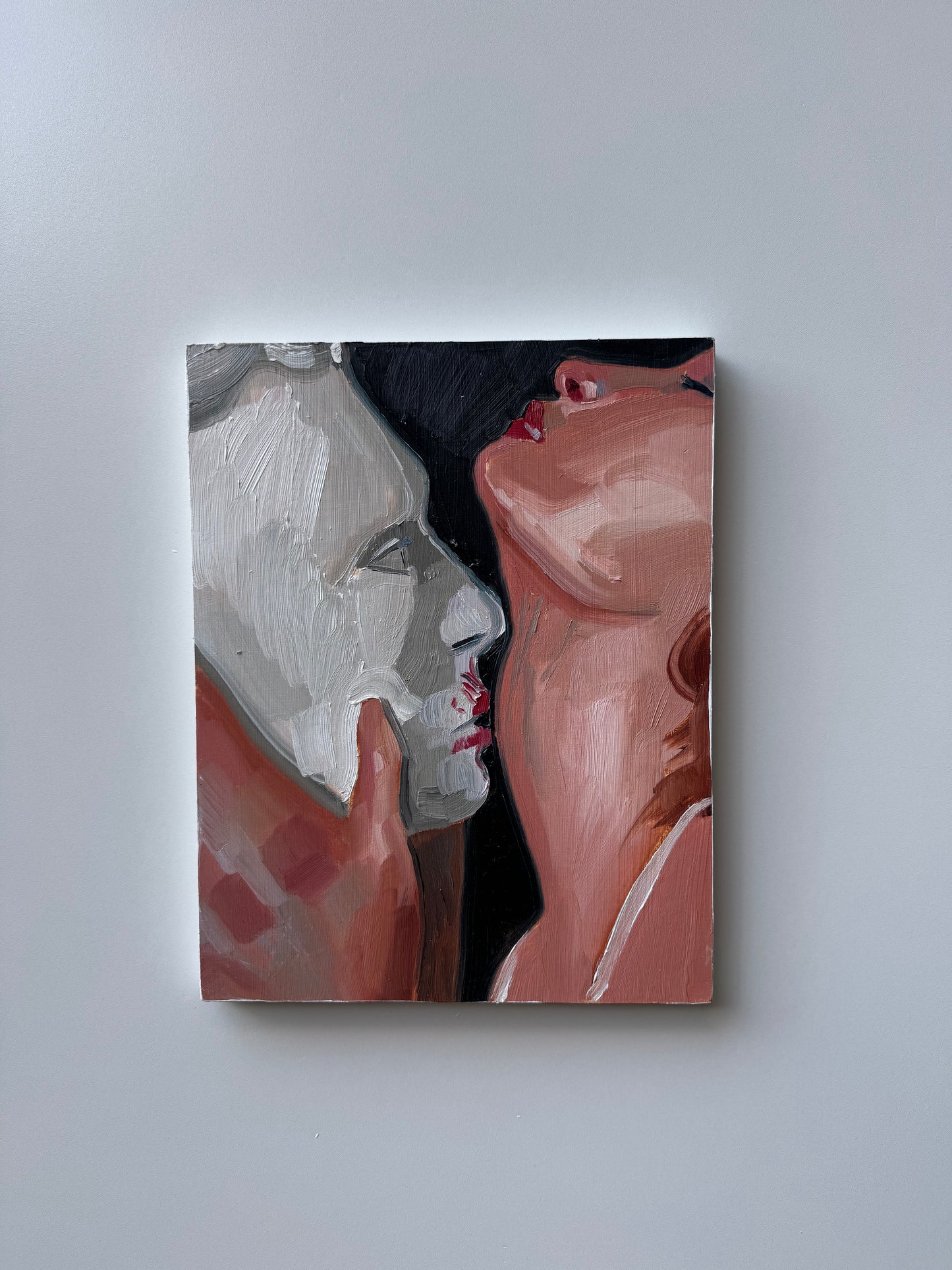Emma Chlumecky / Statue Kiss V