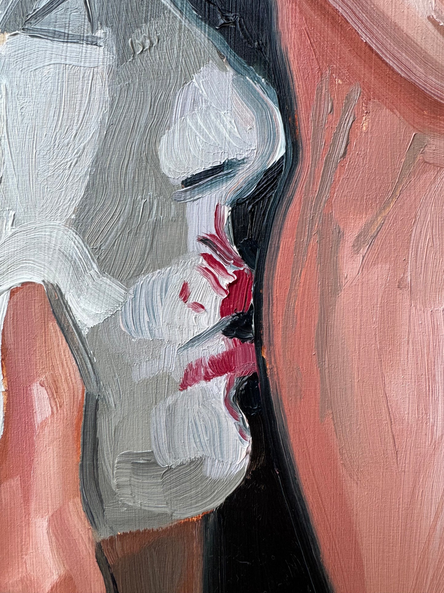 Emma Chlumecky / Statue Kiss V