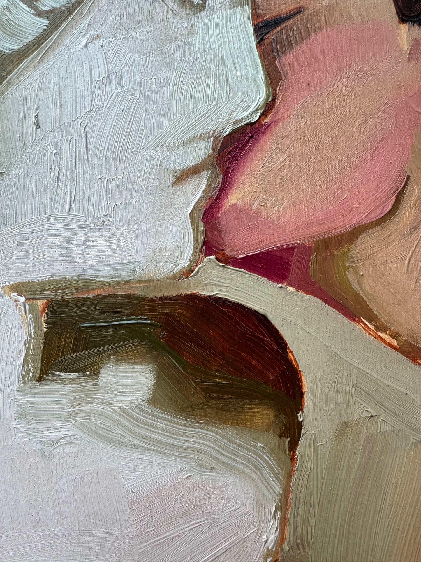Emma Chlumecky / Statue Kiss II