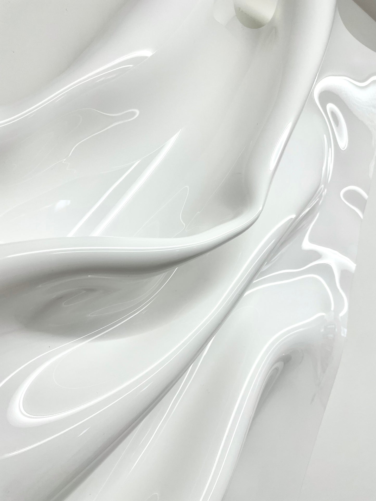 Michèle Caspers / White Shapes III