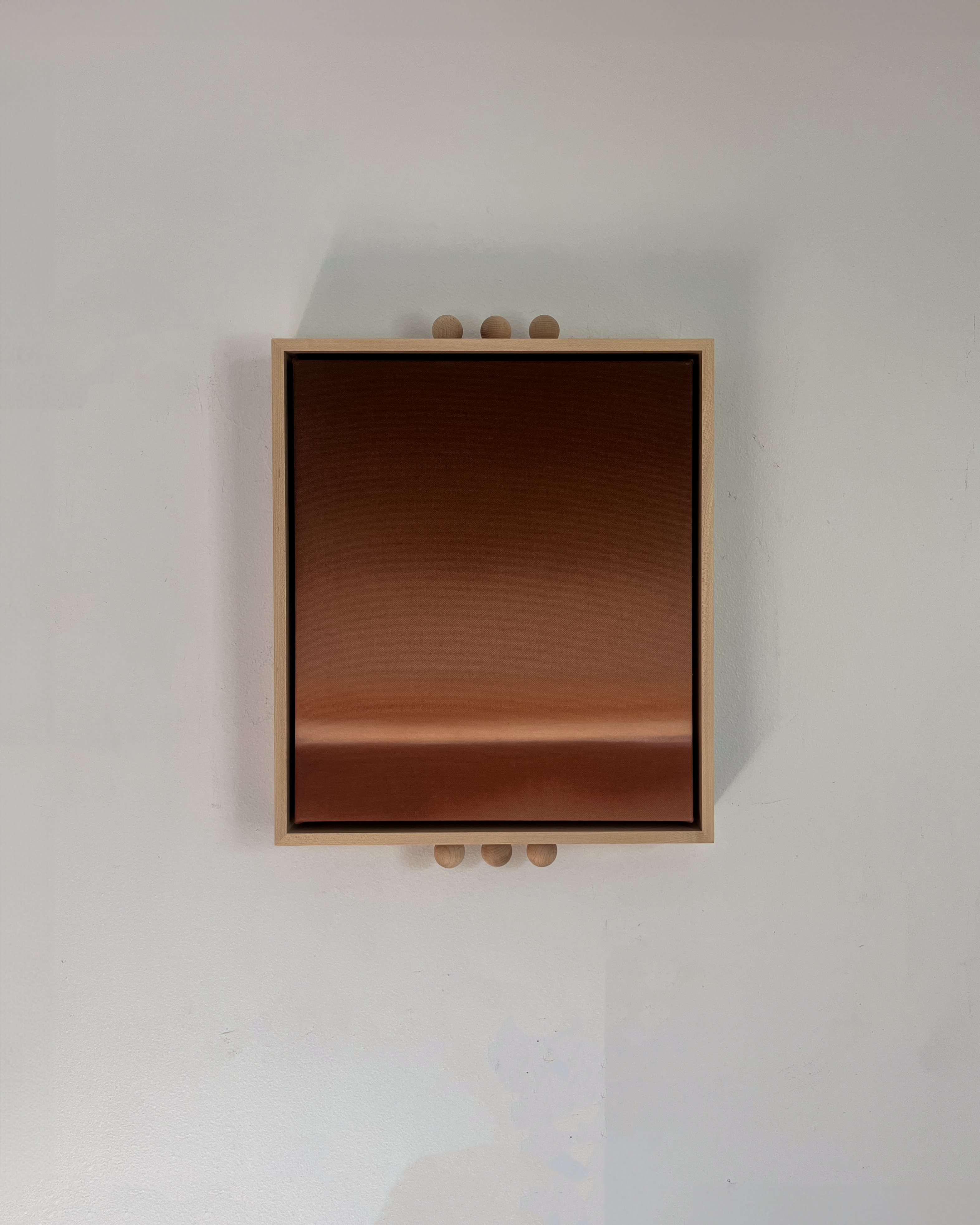 Ali Pilli / Eating Peaches