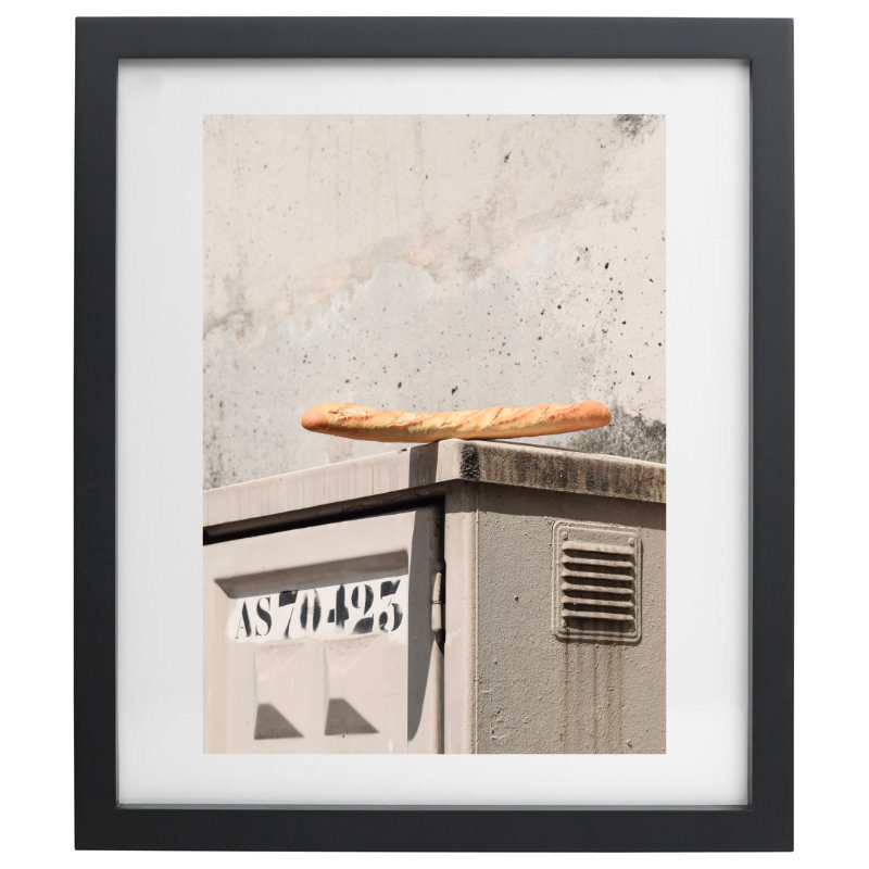 Baguette photography in a black frame