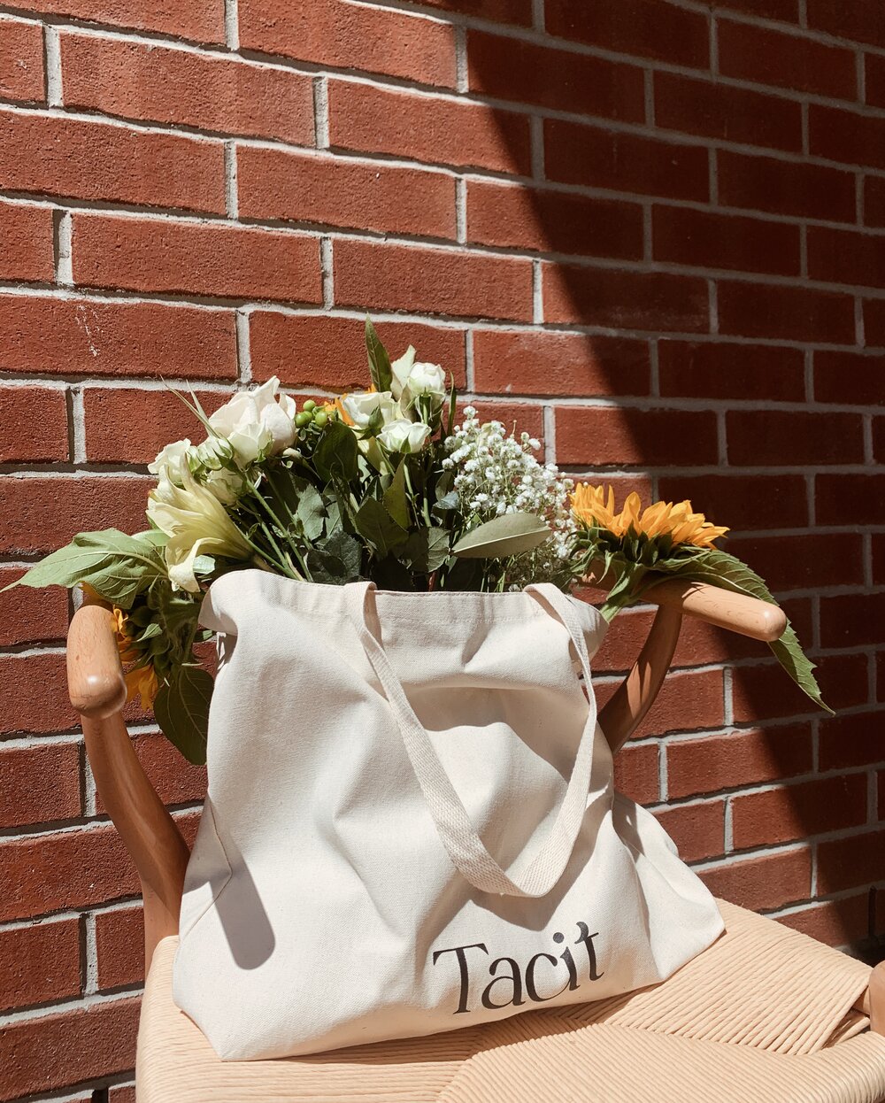 Tacit Tote